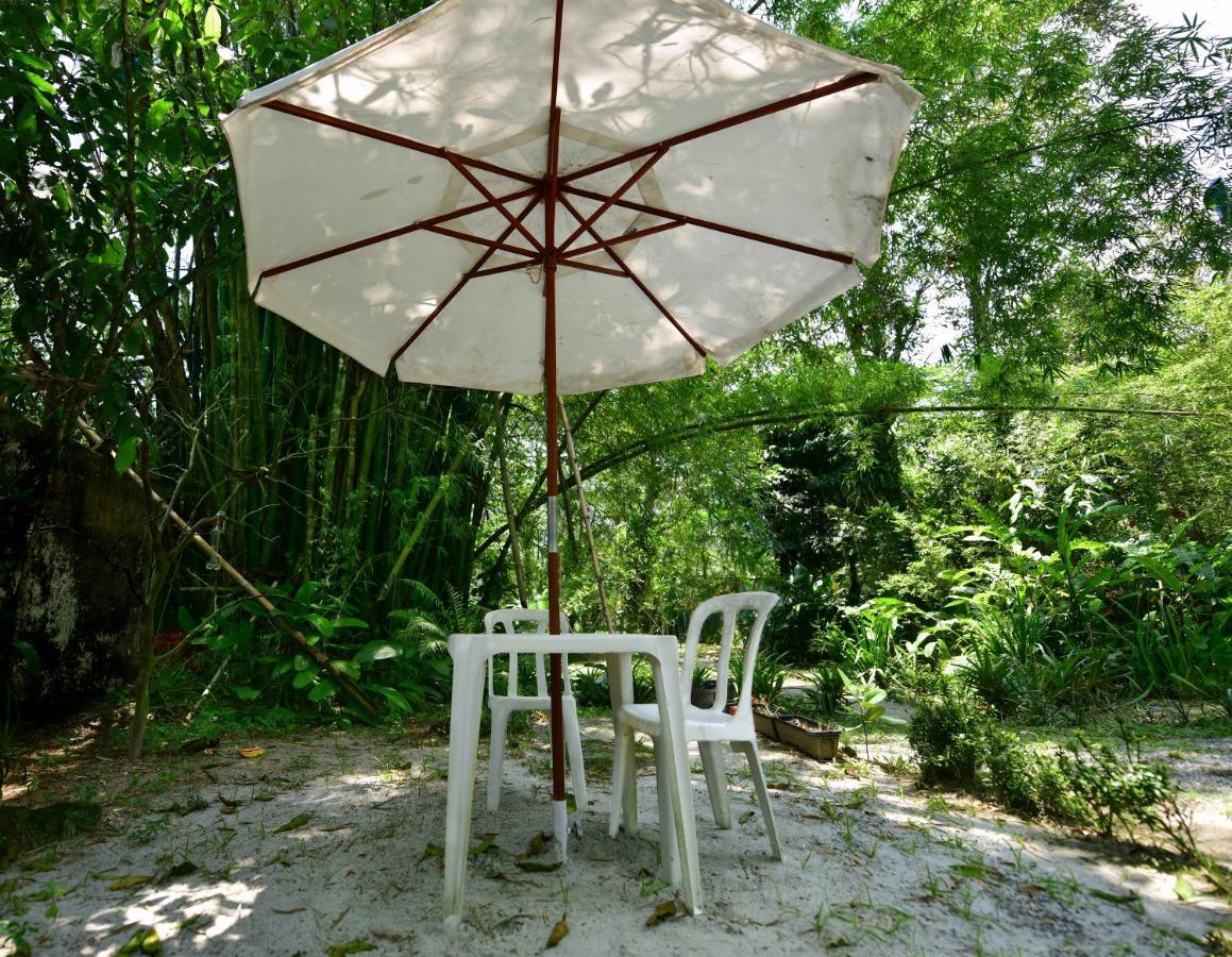 Chalé Privativo à beira do rio Jaguareguava na Mata Atlântica em Bertioga SP Villa Exterior foto